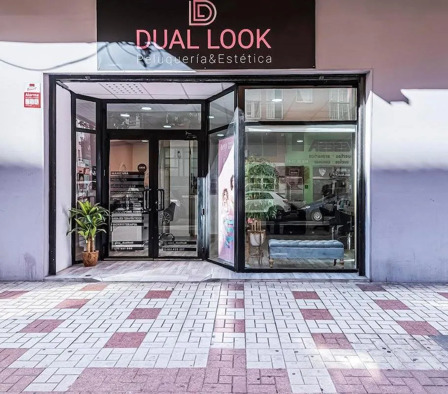 Fachada del salón Dual Look